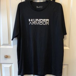 Under Armour T-shirt